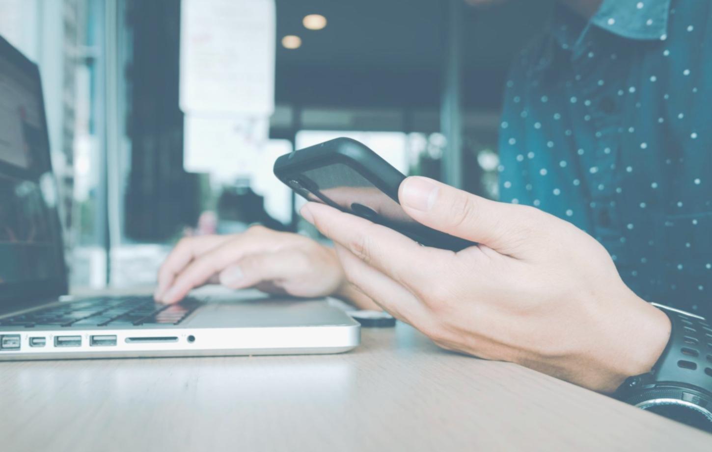 Участники обсуждают структуру договора на практическом занятии