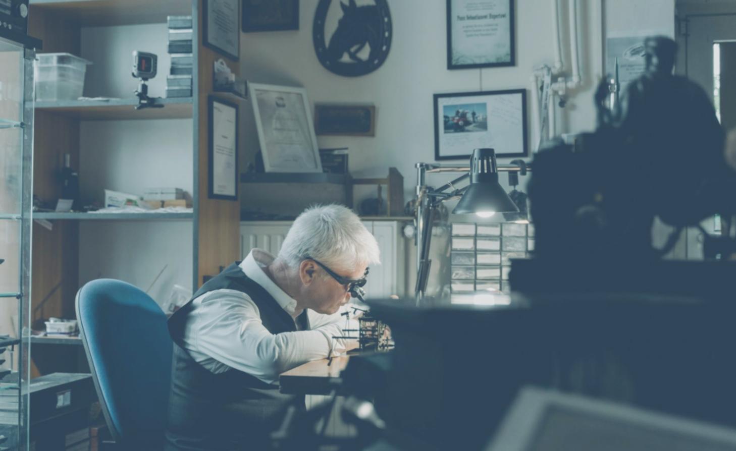 Участники вебинара изучают договорные документы